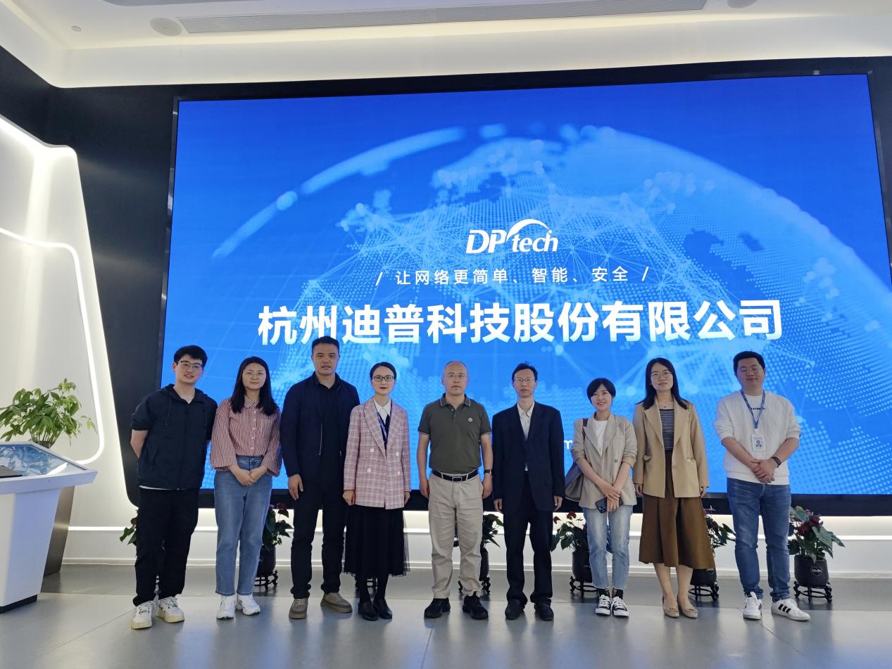结合开云app登录入口最新版下载“访