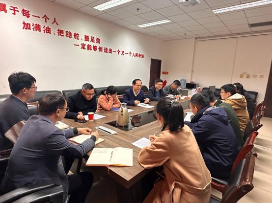 三位同志向党组织汇报了预备期间个人在